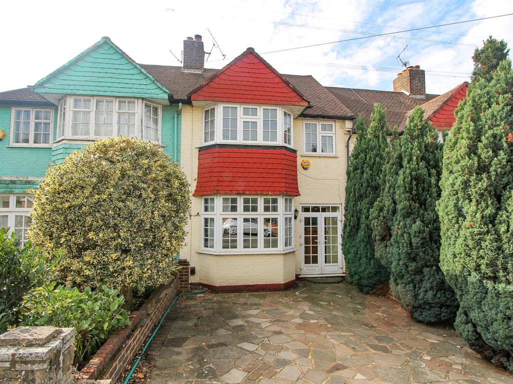 3 bed terraced house for sale in Lynmouth Avenue, Morden SM4, £525,000