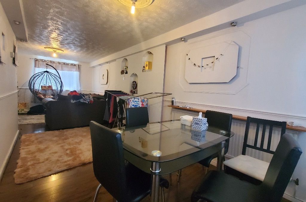 3 bed terraced house to rent in Ivy Road, London E16 Zoopla