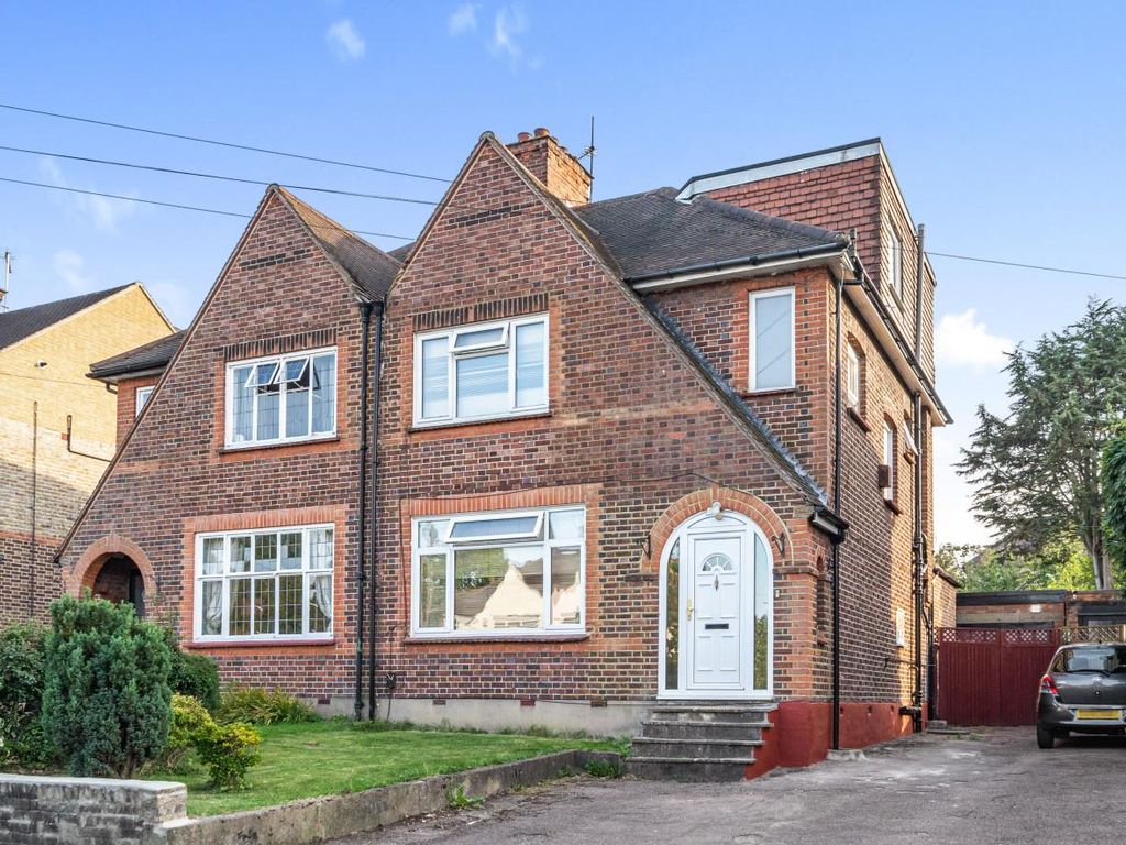 5 bed semidetached house for sale in Chanctonbury Way, London N12, £