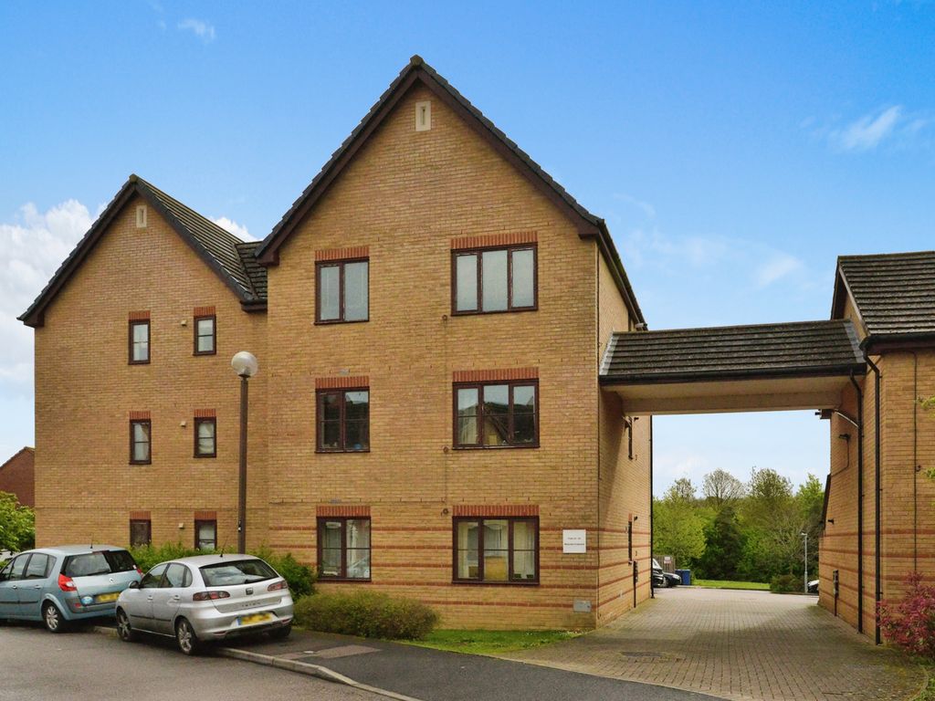 2 bed flat for sale in Miserden Crescent, Westcroft, Milton Keynes