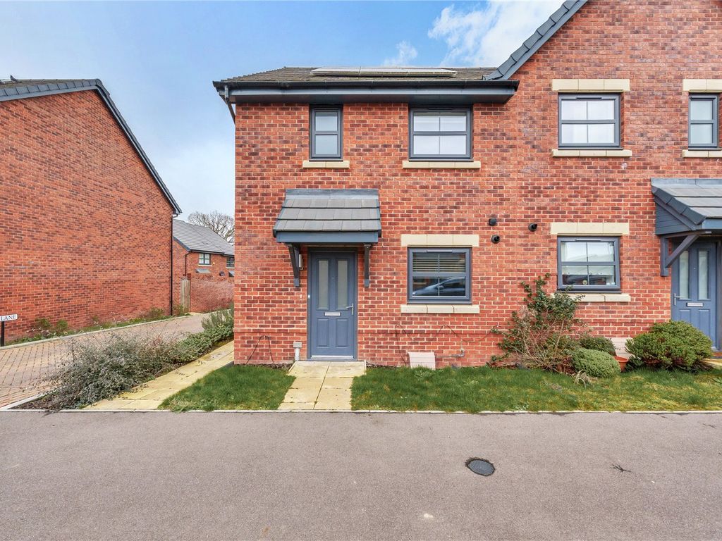3 bed semidetached house for sale in Bonsey Lane, Binfield, Bracknell