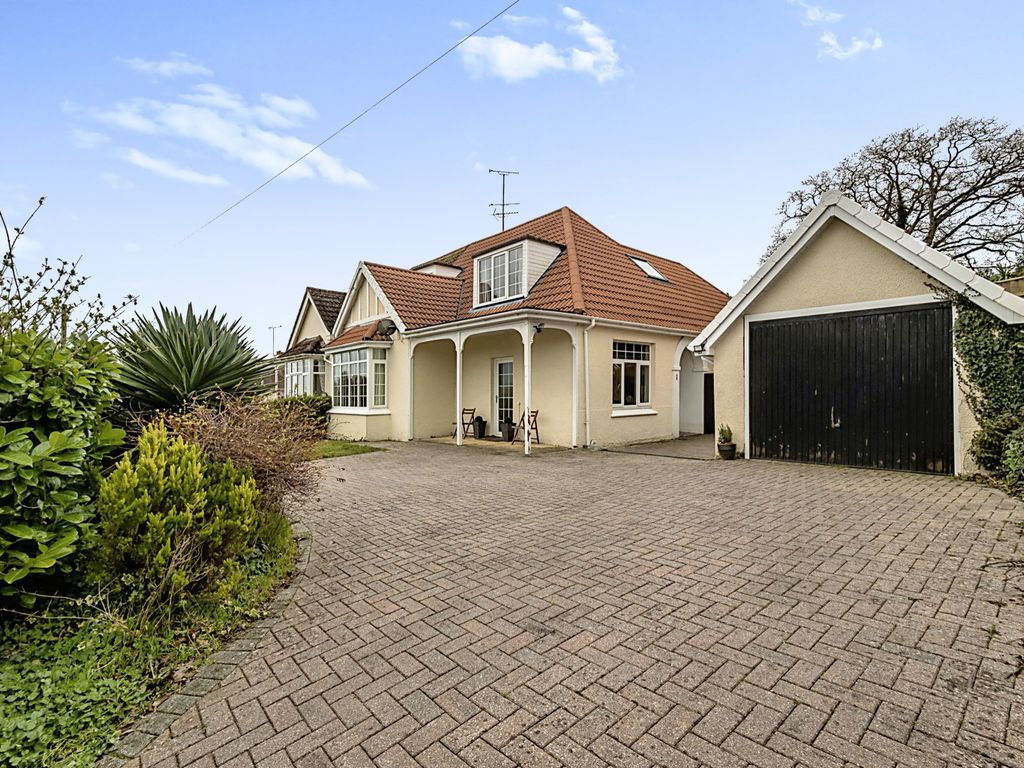 5 bed semidetached house for sale in All Hallows Road, Preston