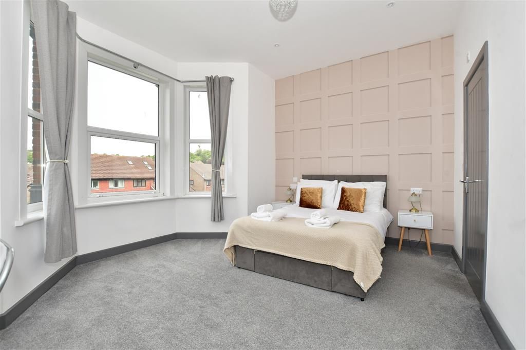 6 bed semidetached house for sale in Folkestone Road, Dover, Kent CT17