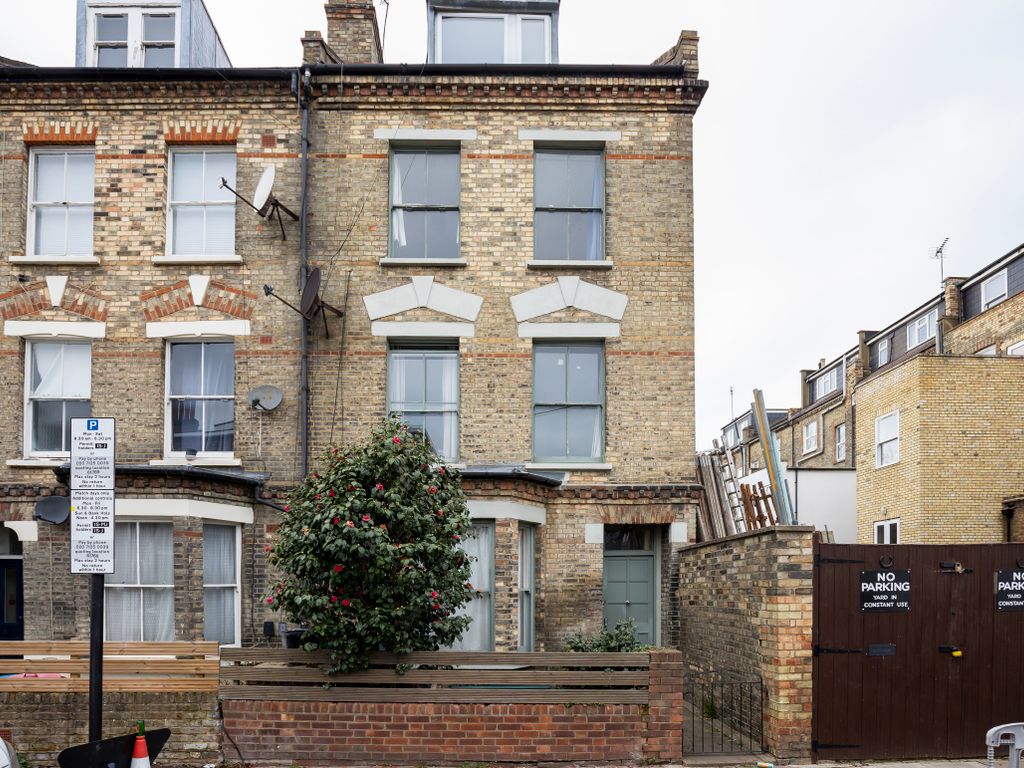 4 bed for sale in Lennox Road, Islington, London N4 Zoopla