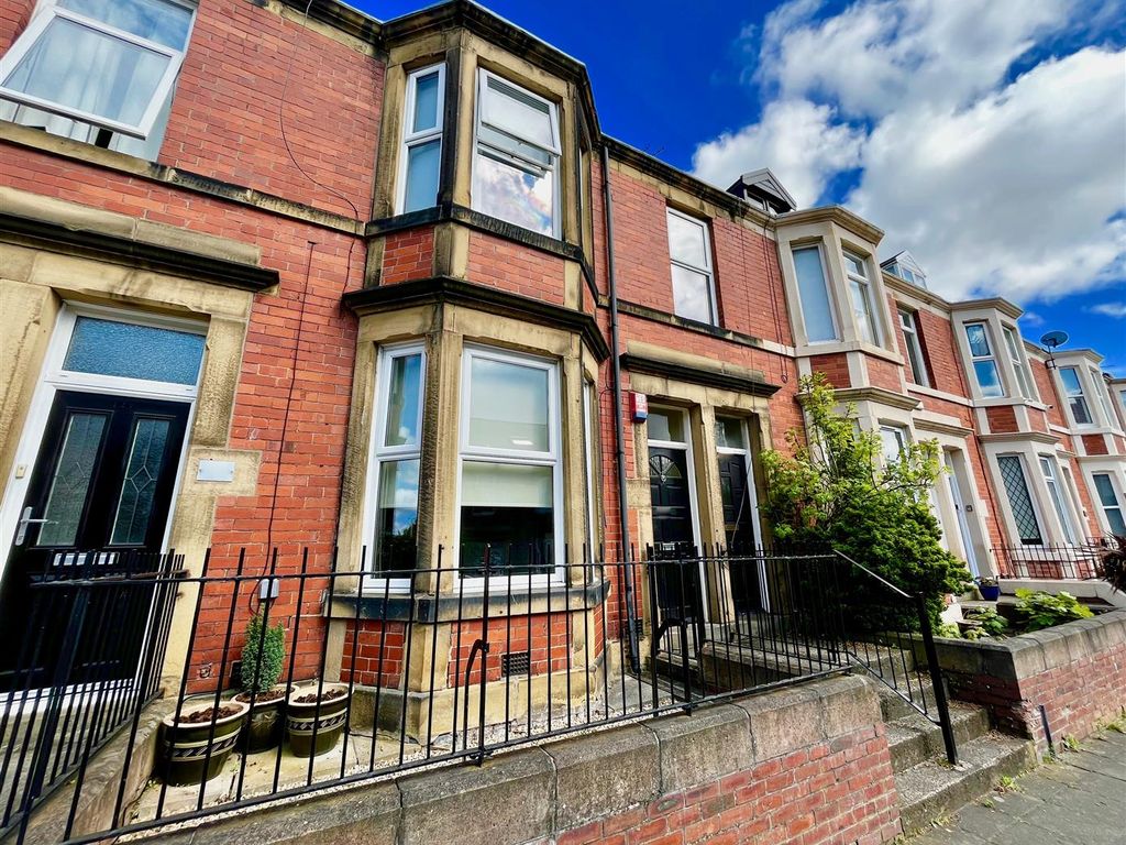 3 bed property for sale in Avenue Road, Bensham, Gateshead NE8 Zoopla