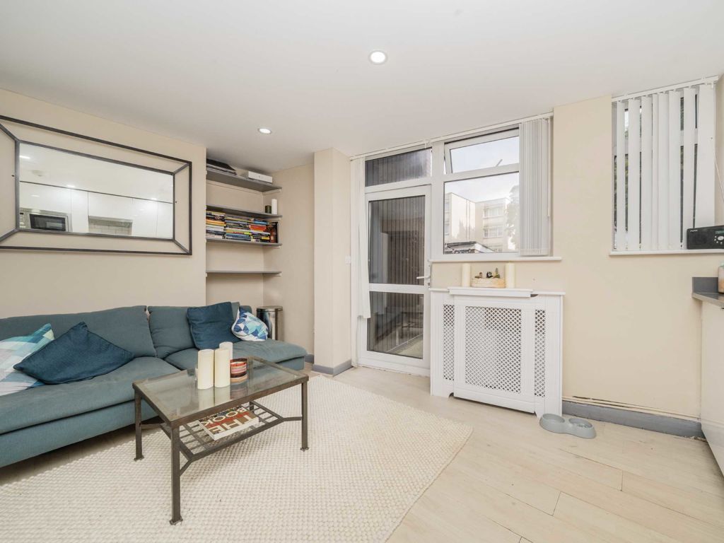 1 bed flat for sale in Wix's Lane, London SW4, £350,000 Zoopla