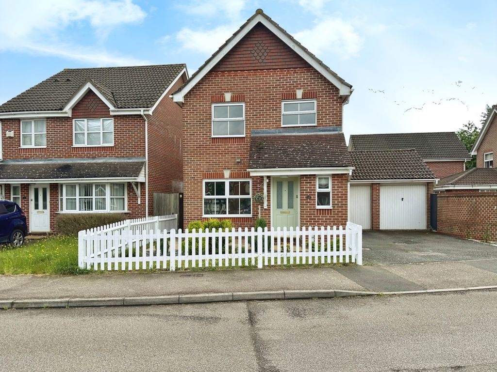 3 bed detached house to rent in Joy Wood, Boughton Monchelsea