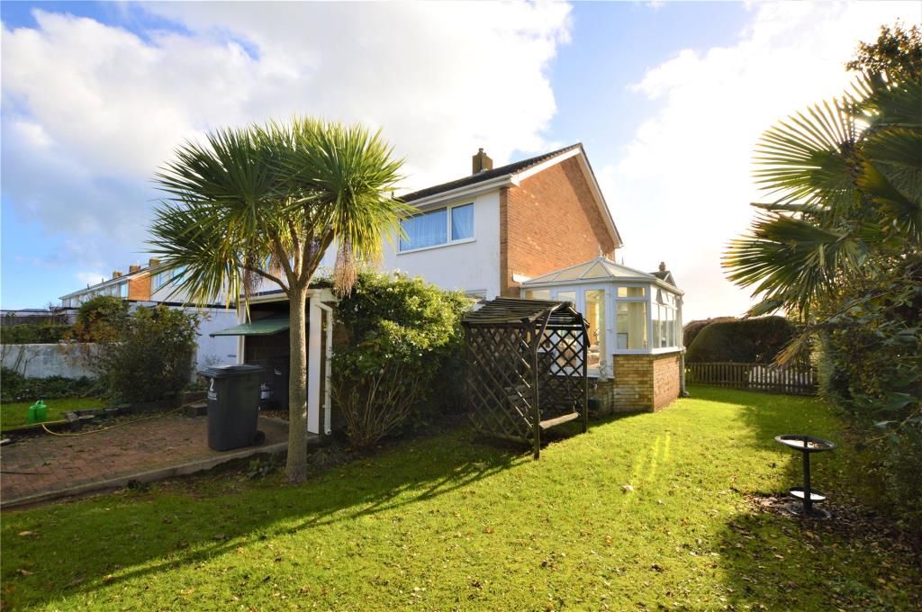 3 bed end terrace house for sale in Cotswold Close, Livermead, Torquay