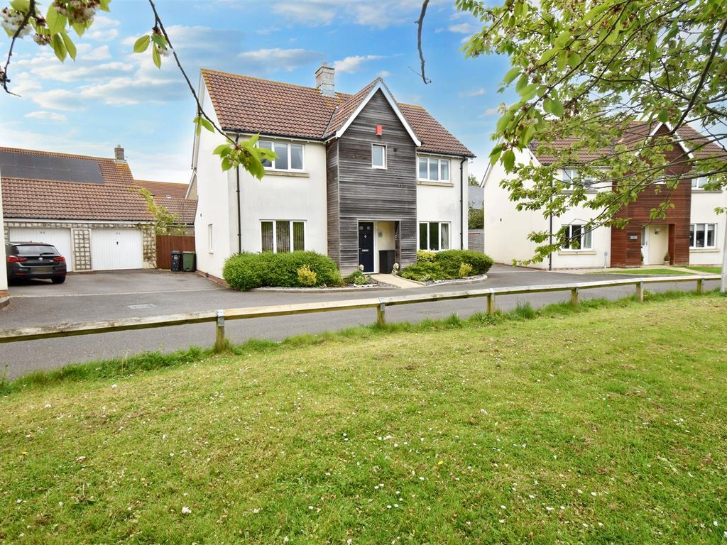 4 bed detached house for sale in Fennel Road, Portishead, Bristol BS20