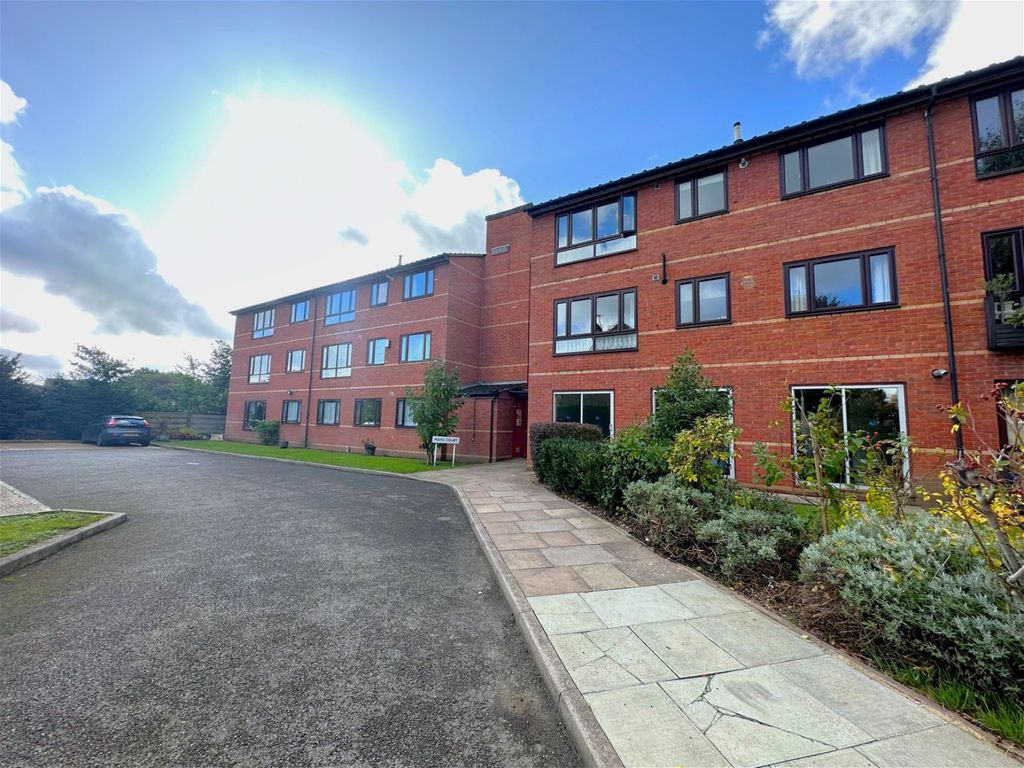 1 bed flat for sale in Northcroft Road, London W13, £225,000 Zoopla