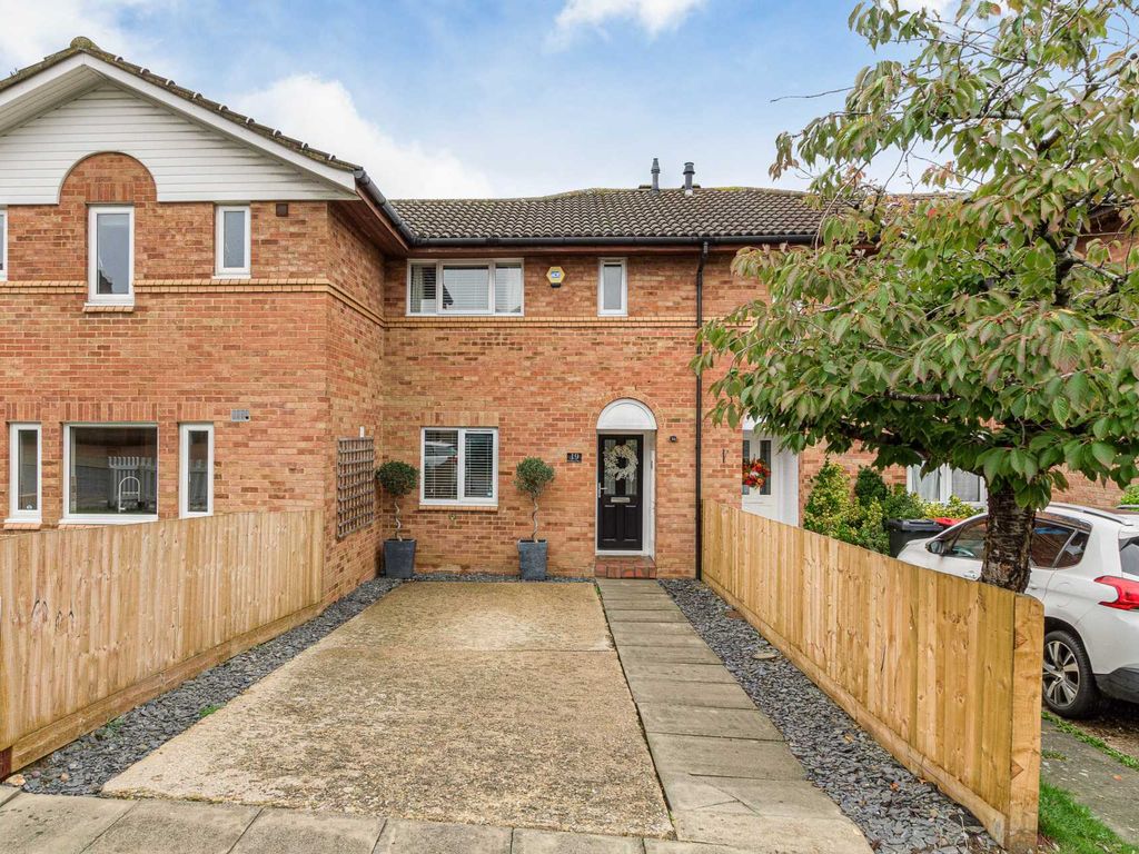 2 bed terraced house for sale in Streatham Place, Bradwell Common MK13