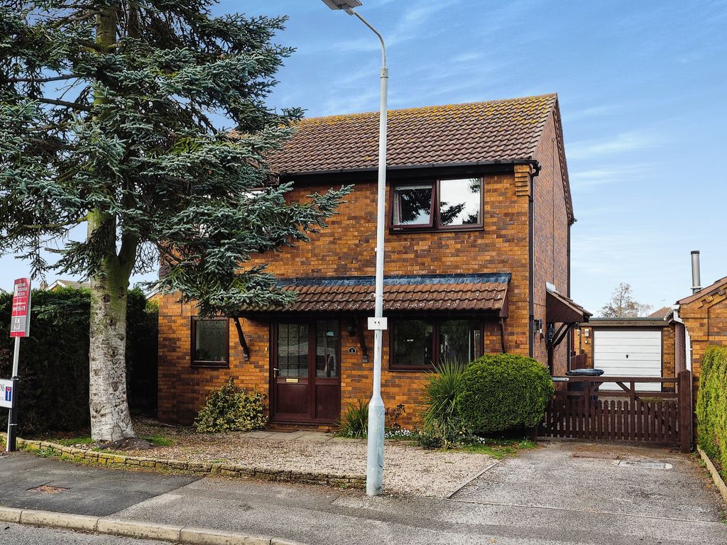 4 bed detached house for sale in Juniper Gardens, Bingham, Nottingham