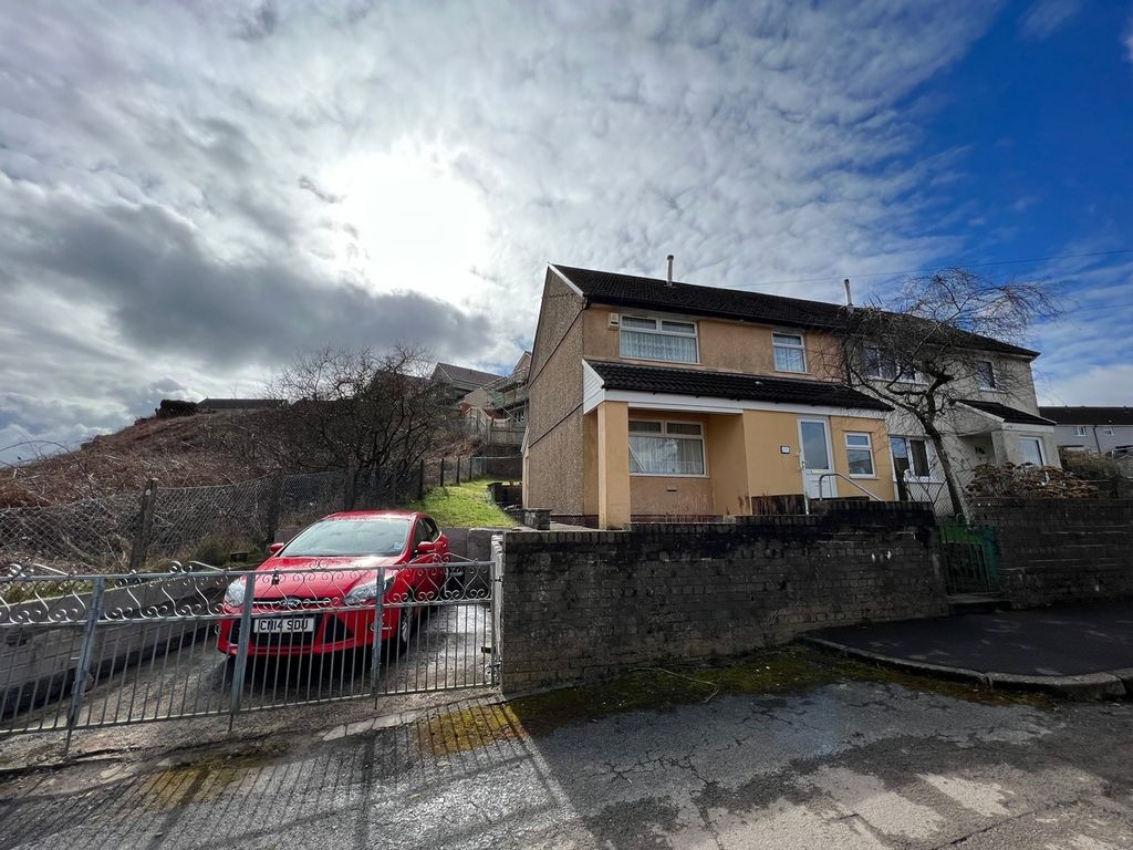 3 bed semidetached house for sale in Rhiwgarn Road Trebanog , Porth