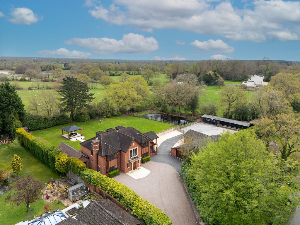 6 bed detached house for sale in Umberslade Road, Earlswood, Solihull