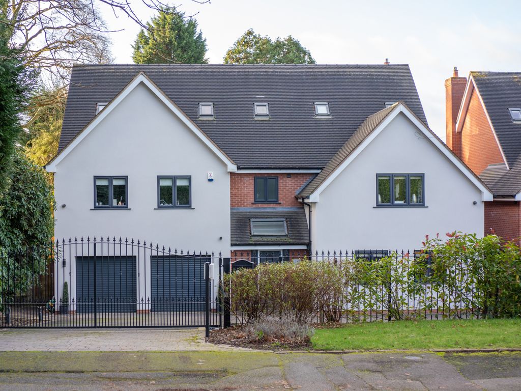 6 bed detached house for sale in Plymouth Road, Barnt Green B45 Zoopla