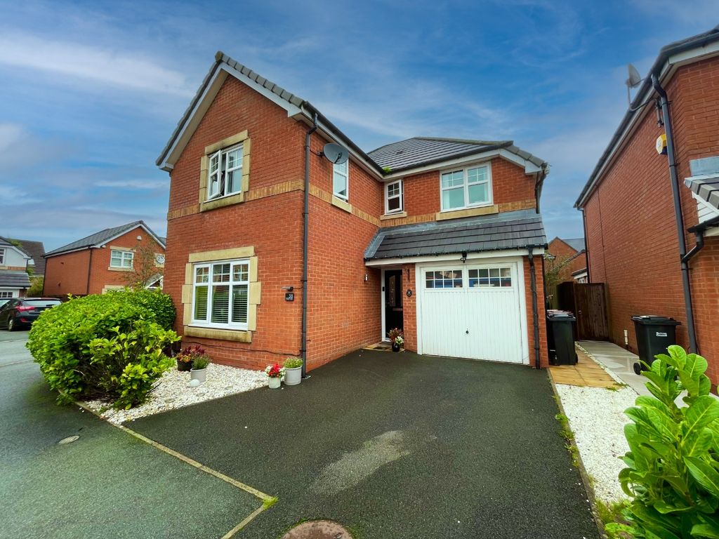 4 bed detached house for sale in Coppice Close, Chew Moor, Bolton