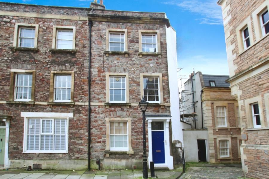 1 bed flat to rent in Gloucester Street, Clifton, Bristol BS8, £1,100 pcm Zoopla