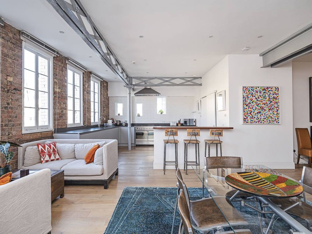 2 bed flat for sale in Shoreditch High Street, Shoreditch, London E1