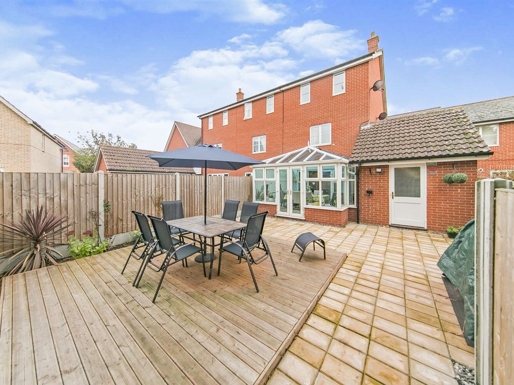 5 bed town house for sale in Septimus Drive, Highwoods, Colchester CO4