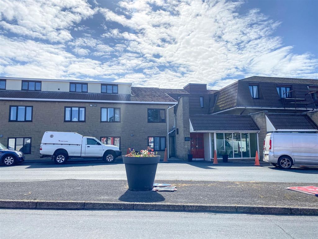 2 bed flat for sale in 122 Cherry Orchard Apartments, Bridson Street