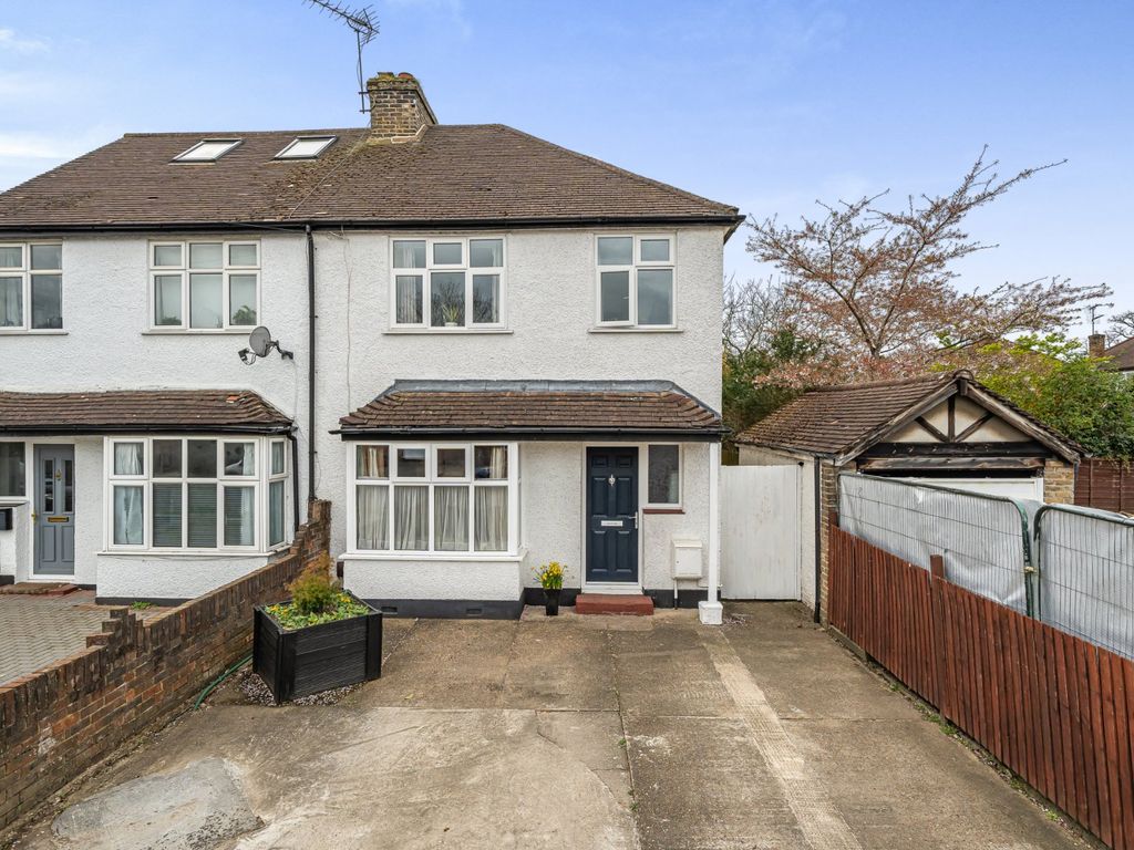 3 bed semidetached house for sale in New Haw, Surrey KT15 Zoopla