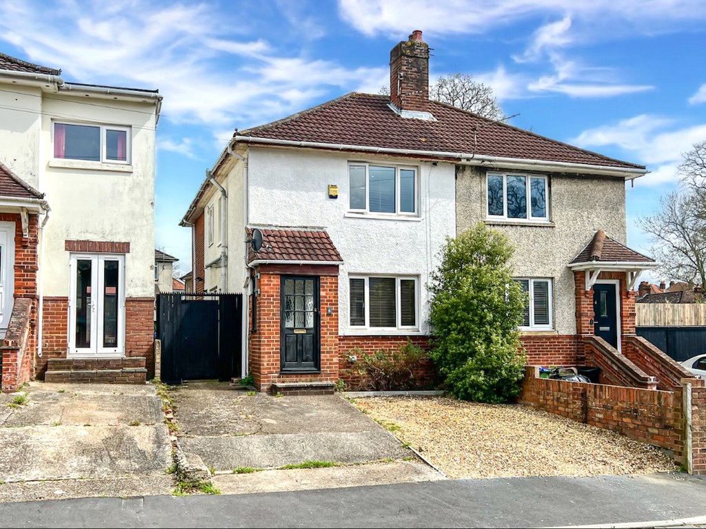 3 bed semidetached house for sale in Poplar Road, Southampton