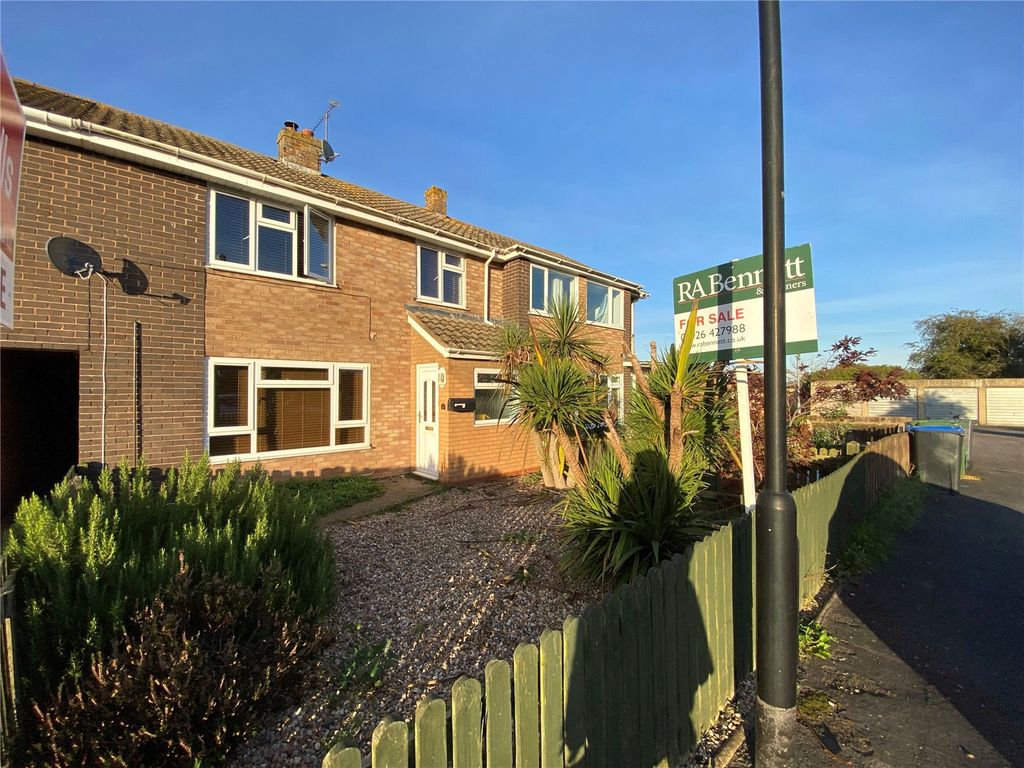 3 bed terraced house for sale in St. Michaels Close, Weston Under