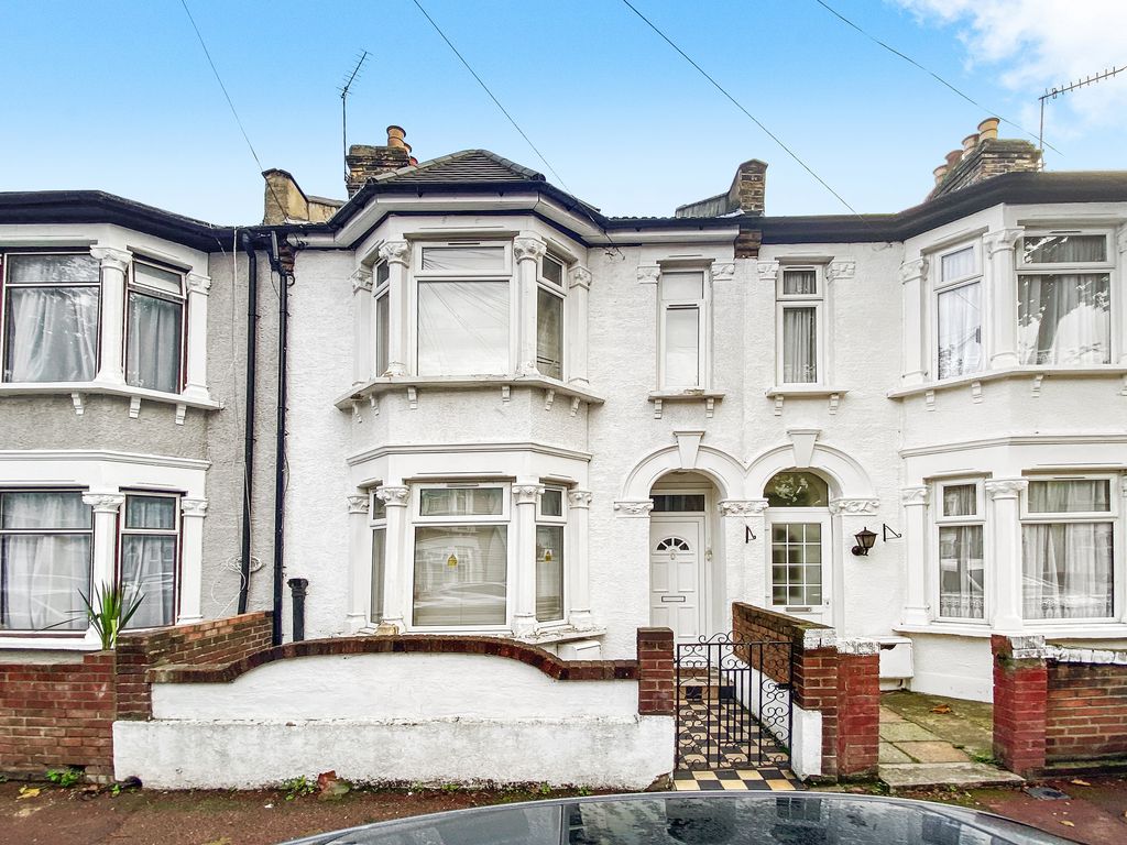 3 bed terraced house for sale in Loxford Avenue, East Ham E6 Zoopla