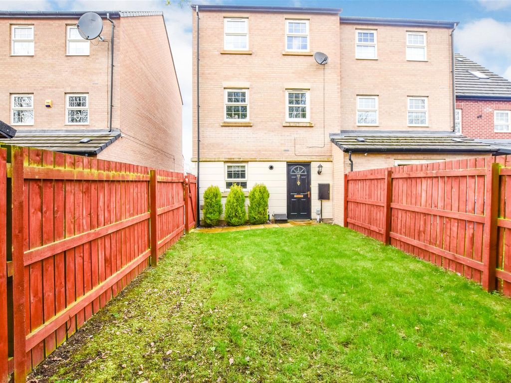 2 bed end terrace house for sale in Boothferry Park Halt, Hull HU4 Zoopla