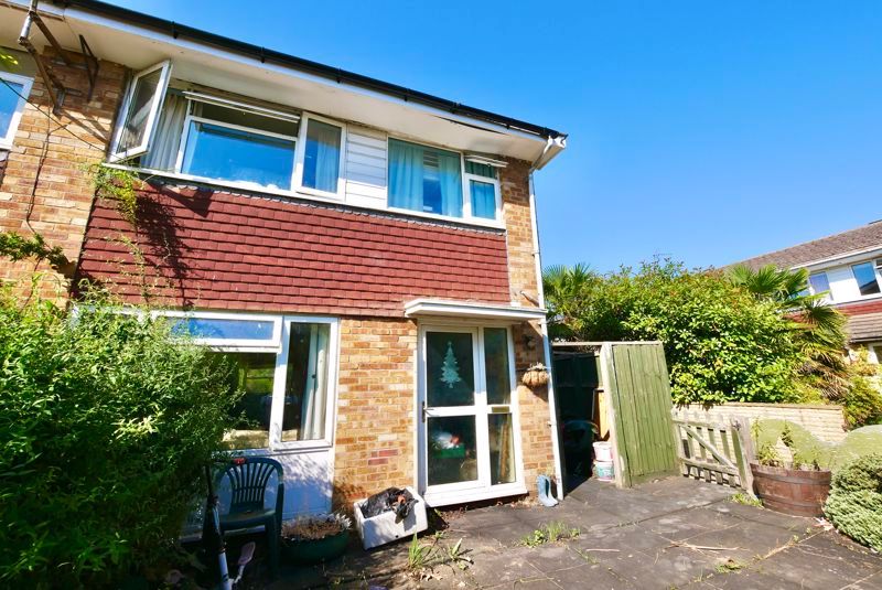 3 bed end terrace house for sale in Close, Berinsfield