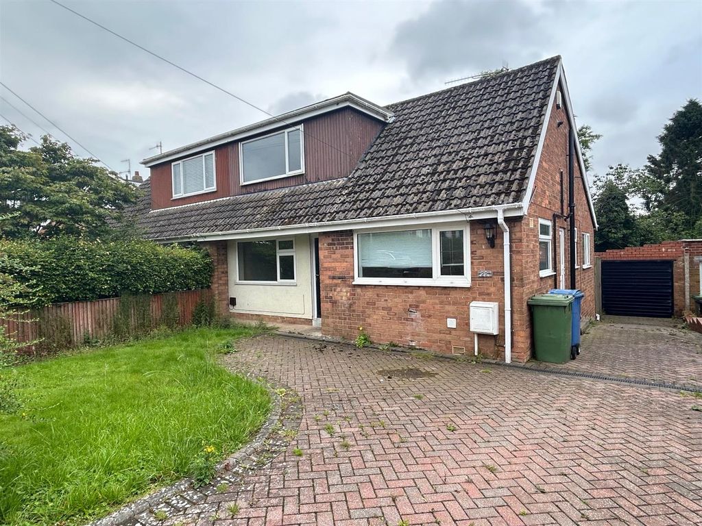 3 bed semidetached bungalow to rent in Chantry Road, East Ayton