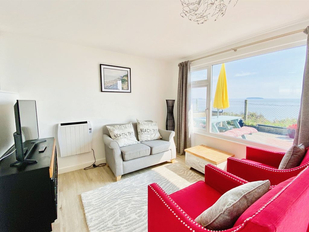 2 bed mobile/park home for sale in Fort Road, Lavernock, Penarth CF64