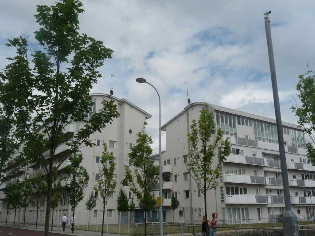 2 bed flat to rent in Royal Quay, Liverpool L3 Zoopla