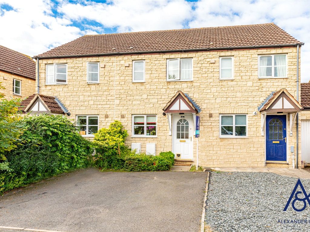2 bed terraced house for sale in Redwing Close, Bicester OX26 Zoopla