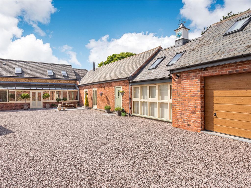 5 bed barn conversion for sale in Tilton Lane, Billesdon