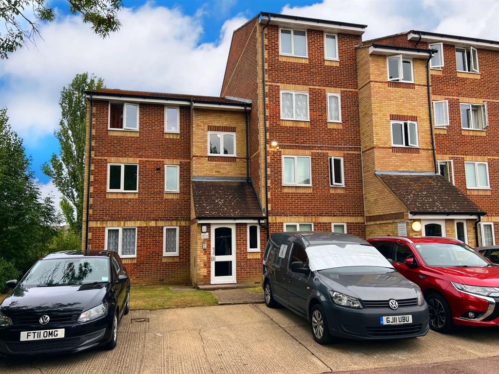 1 bed flat to rent in Pioneer Way, Watford WD18 Zoopla