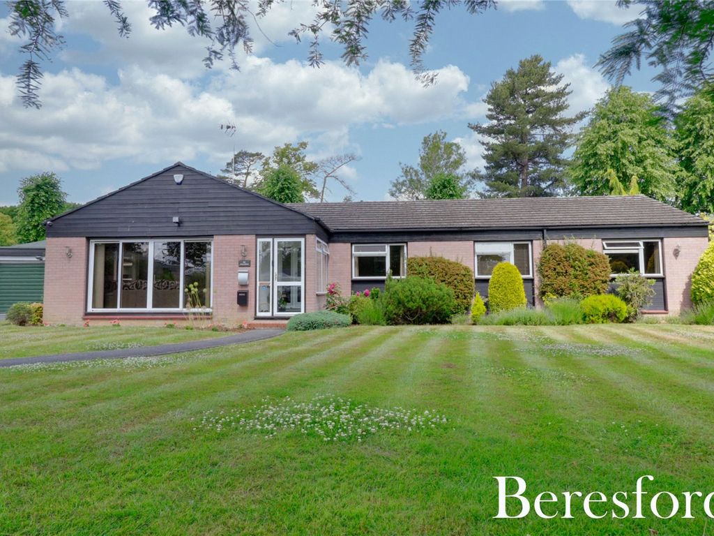 4 bed bungalow for sale in Tor Bryan, Ingatestone CM4 Zoopla