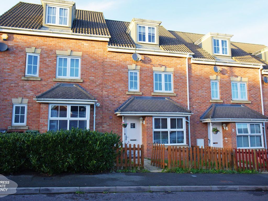 4 bed terraced house for sale in Aintree Road, Corby NN18 Zoopla