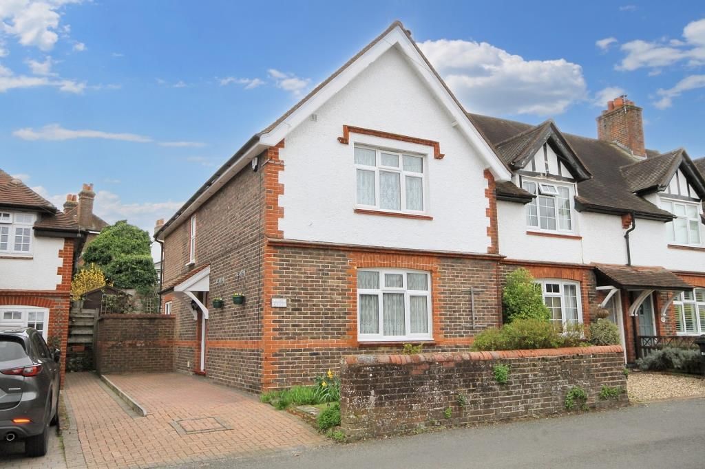 3 bed property for sale in Eastwick Road, Great Bookham KT23, £539,950