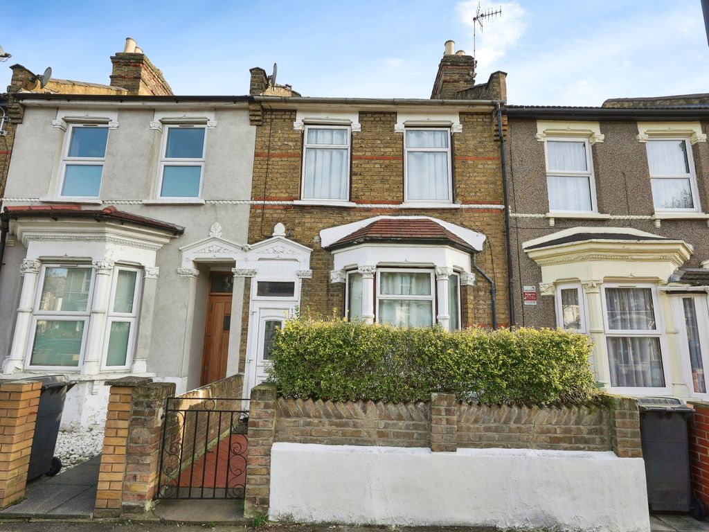 3 bed terraced house for sale in Belmont Park Road, London E10, £