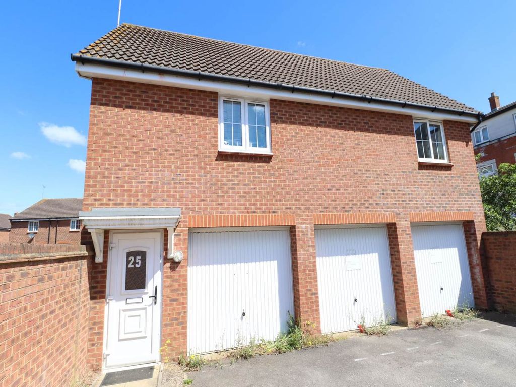 3 bed property to rent in Errington Close, Hatfield, Hertfordshire AL10
