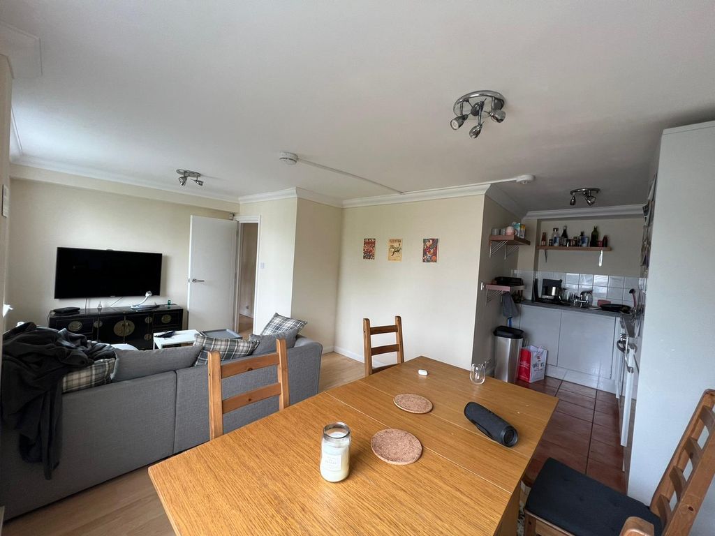 2 bed flat to rent in St. Stephens Gardens, London W2 Zoopla