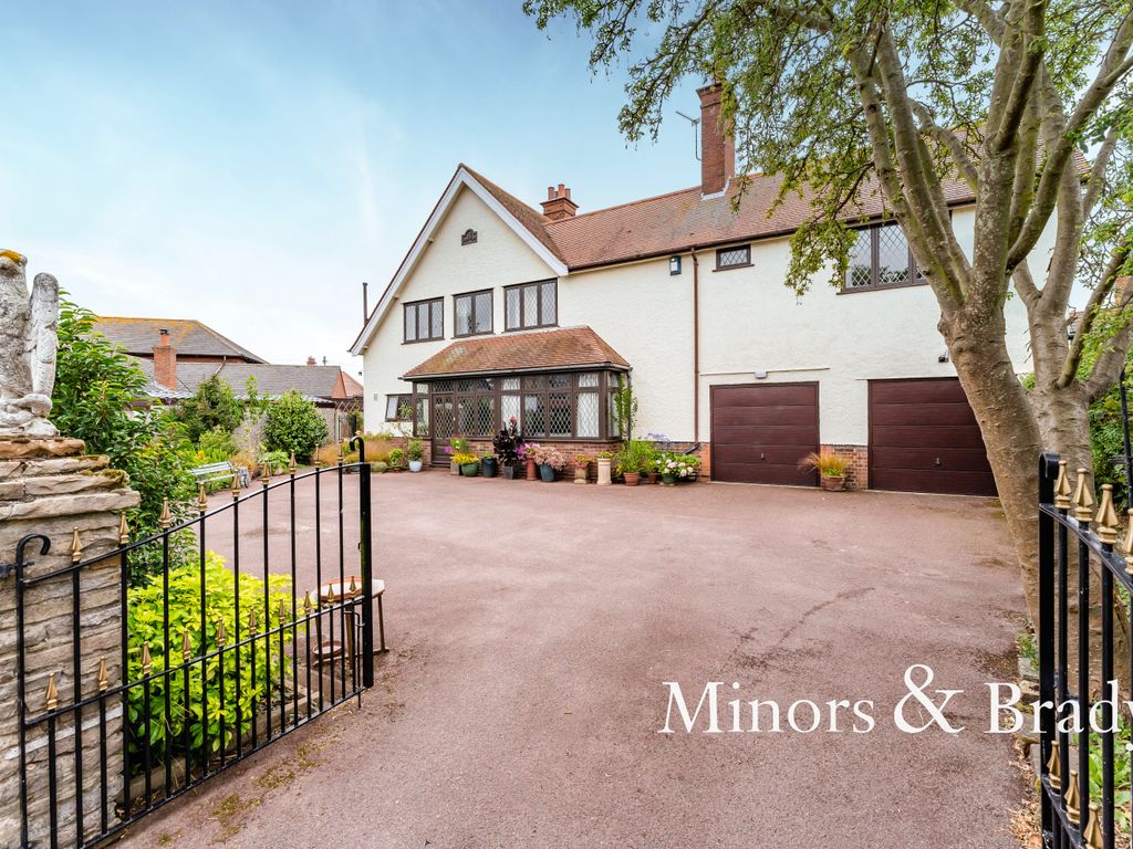 5 bed detached house for sale in Alexandra Avenue, Great Yarmouth NR30