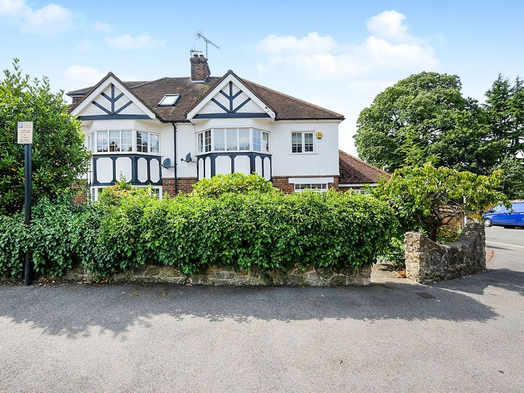 5 bed semidetached house to rent in Vine Court Road, Sevenoaks TN13
