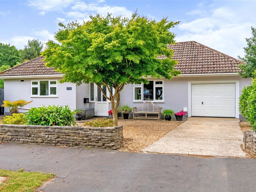 3 bed bungalow for sale in Appletree Close, New Milton, Hampshire BH25 Zoopla