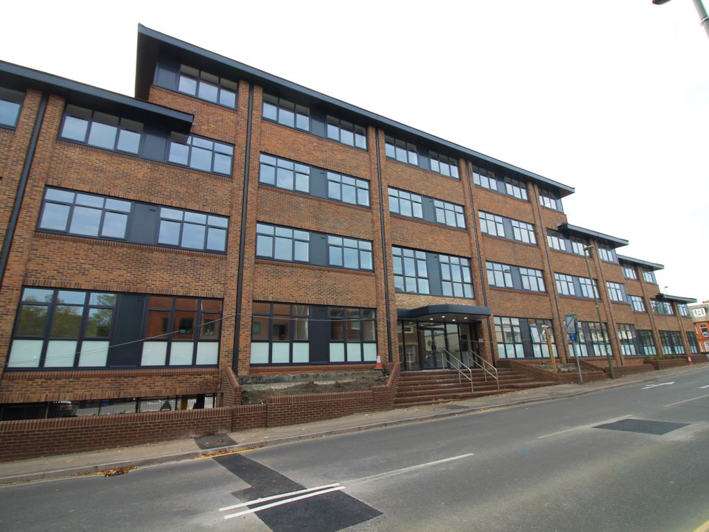 1 bed flat to rent in Knoll Road, Camberley GU15 Zoopla