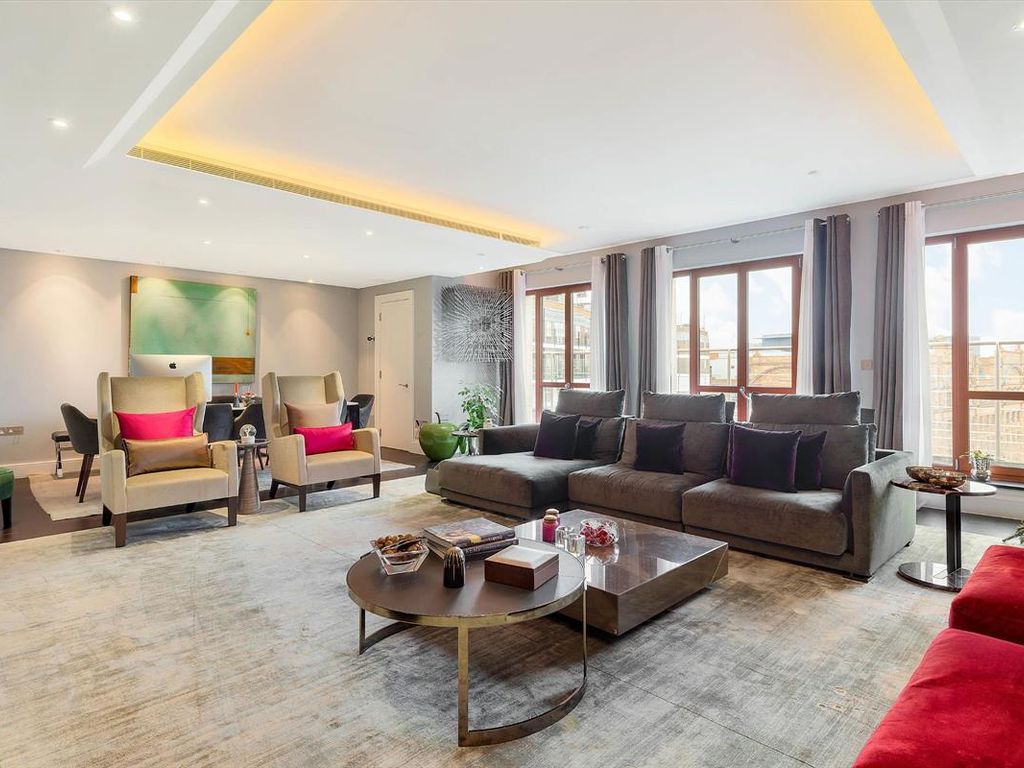 Knightsbridge, Lancelot Place, London SW7