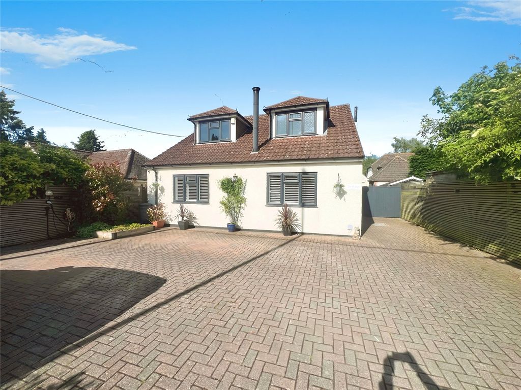5 bed detached house for sale in London Road, West Kingsdown, Sevenoaks