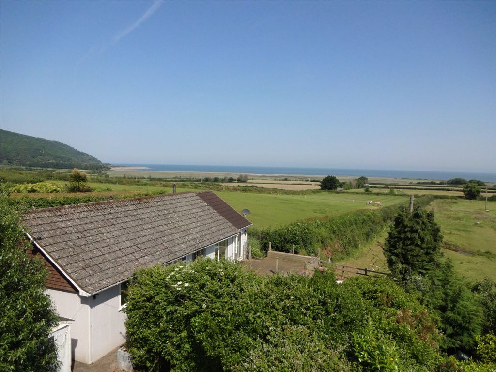 3 bed detached bungalow for sale in Highbank, Porlock, Minehead TA24