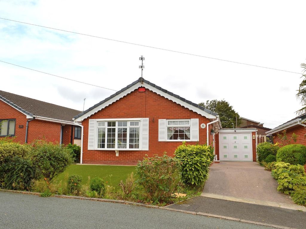2 bed detached bungalow for sale in Severn Road, Hollinwood, Oldham OL8